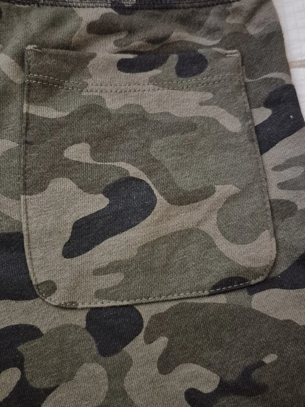 Old Navy Kids Green Camo Pull-On Shorts & Top